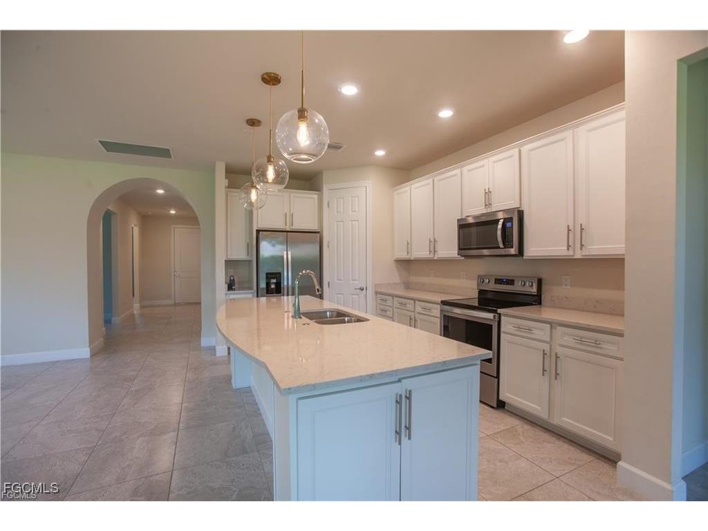 17161 Anesbury Place Fort Myers FL 33967 2025020080 image3