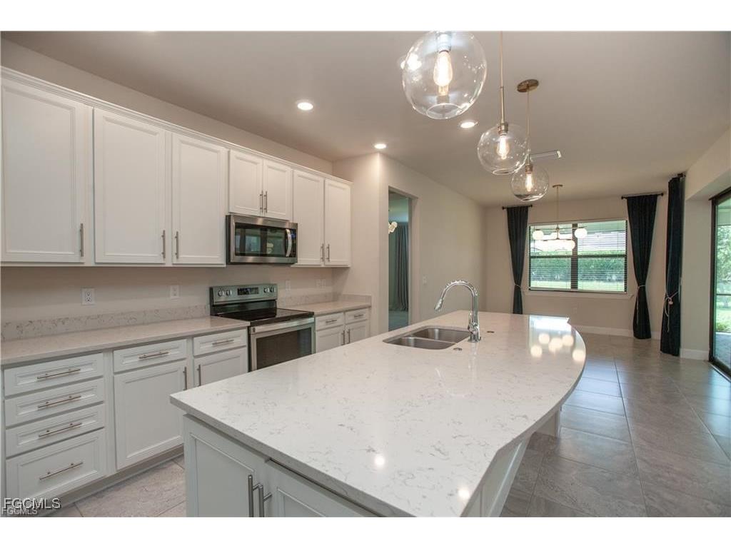 17161 Anesbury Place Fort Myers FL 33967 2025020080 image4