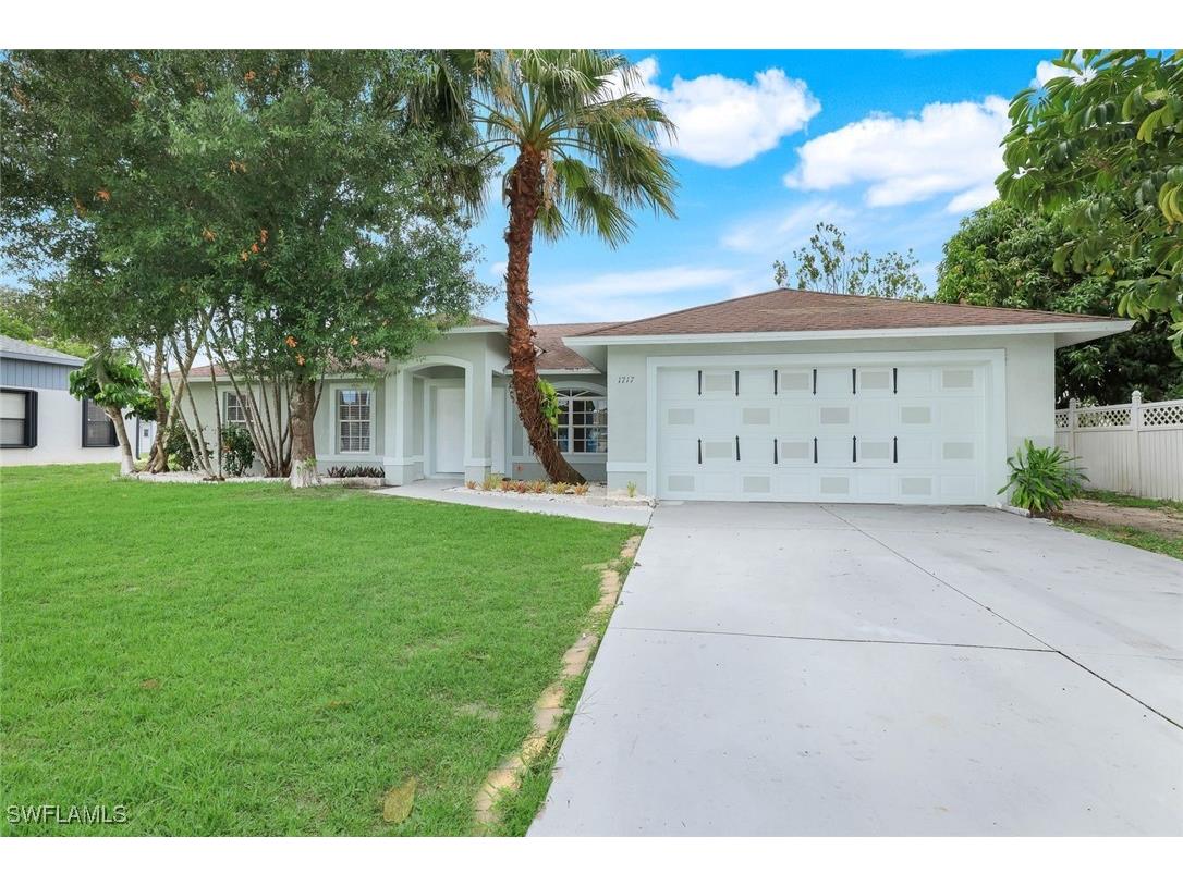 1717 43rd Street SW Naples FL 34116 225050658 image1