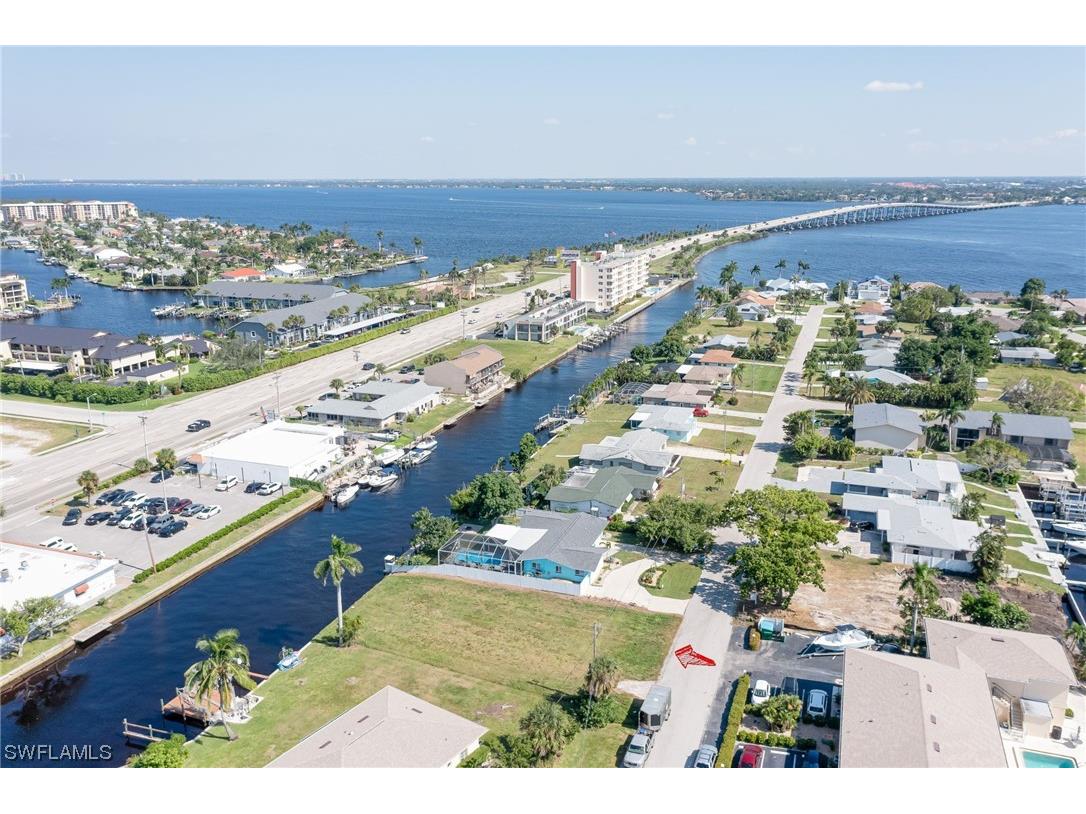 1717 Bikini Court Cape Coral FL 33904 224023937 image1
