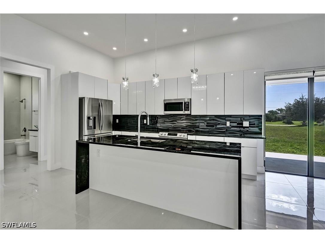 1717 Chiquita Boulevard N Cape Coral FL 33993 226024003 image2