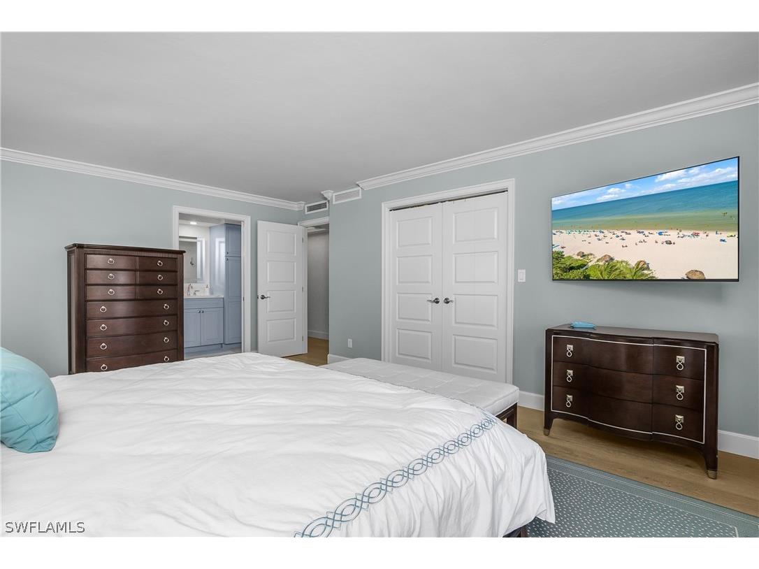 1717 Gulf Shore Boulevard N #101 Naples FL 34102 226006560 image17