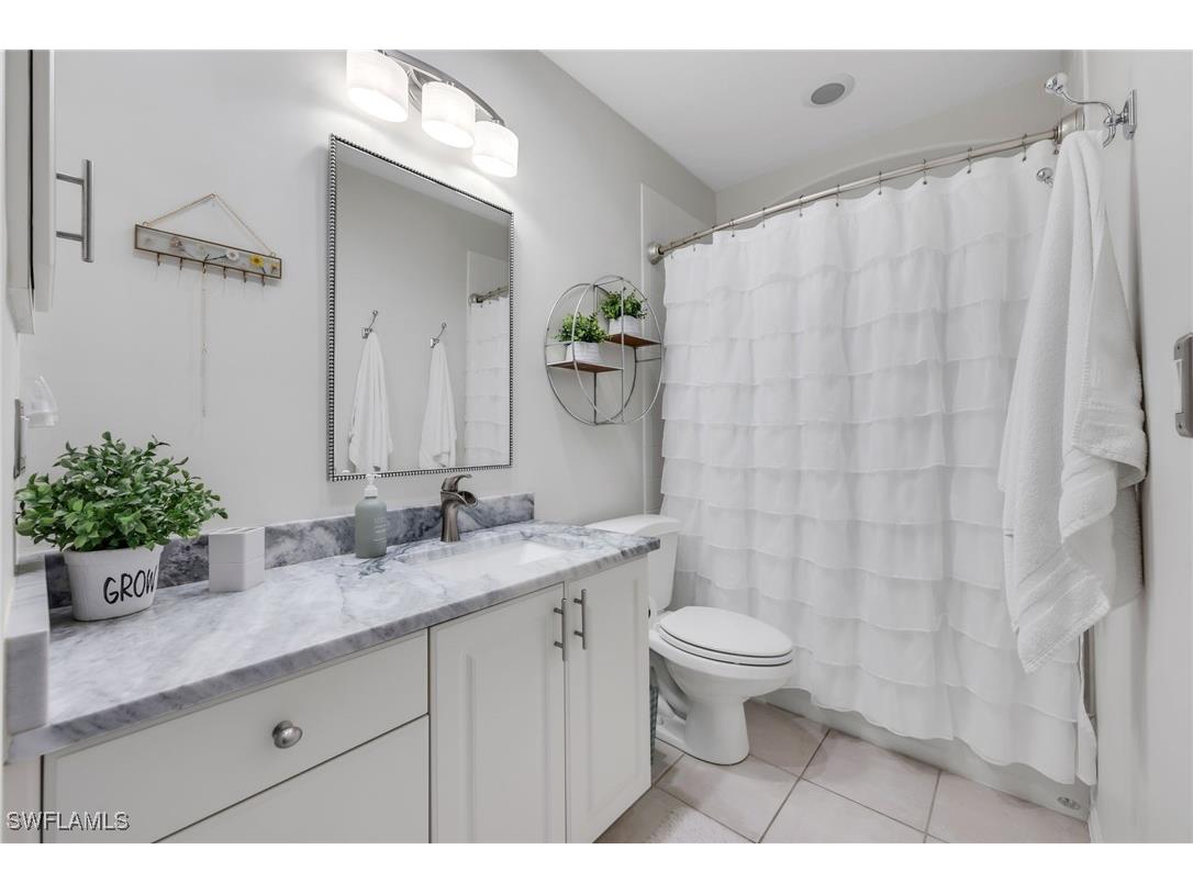 1717 Gulfstar Drive S #202 Naples FL 34112 226003477 image18