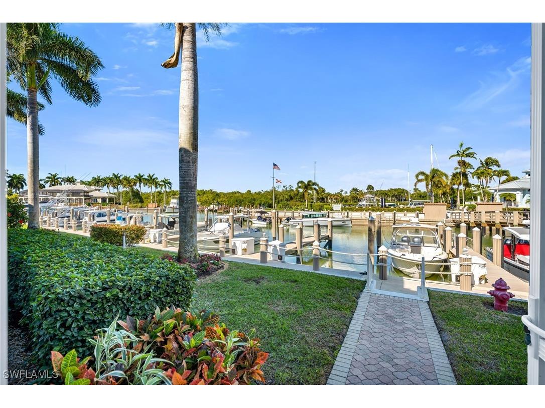 1717 Gulfstar Drive S #202 Naples FL 34112 226003477 image5