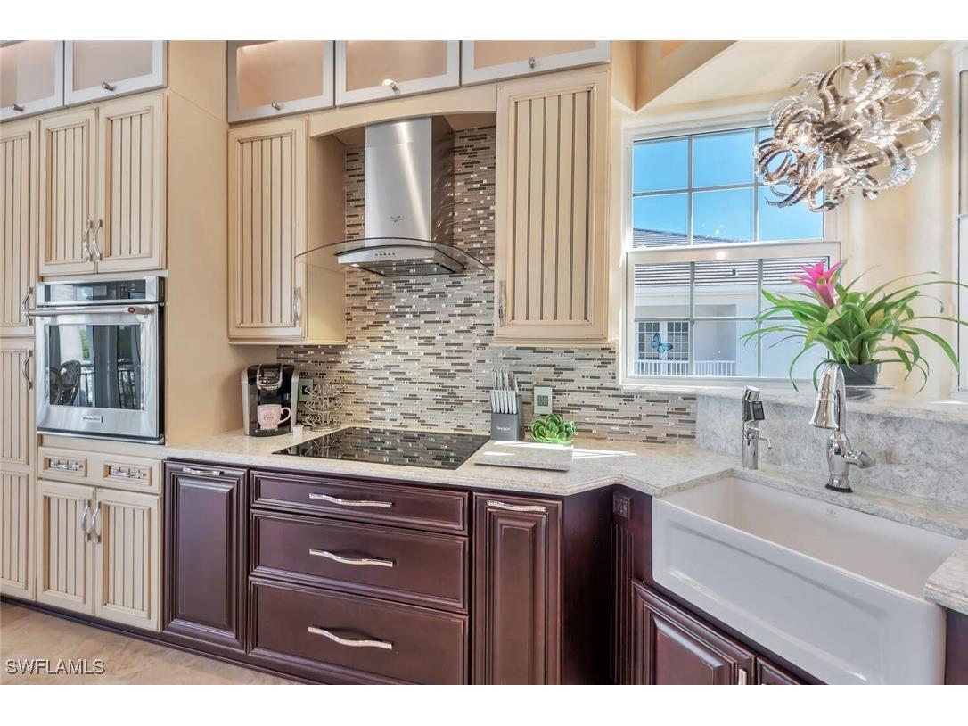 1717 Gulfstar Drive S #204 Naples FL 34112 226000993 image1