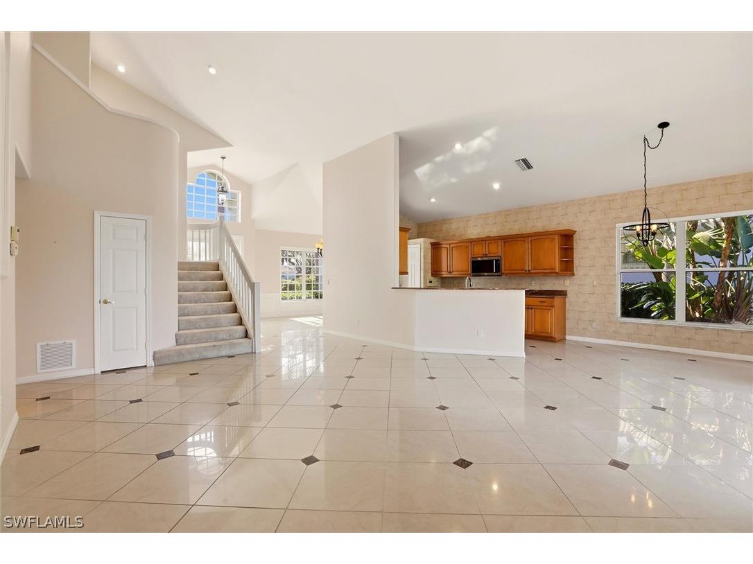 1717 Marsh Run Naples FL 34109 226007860 image7