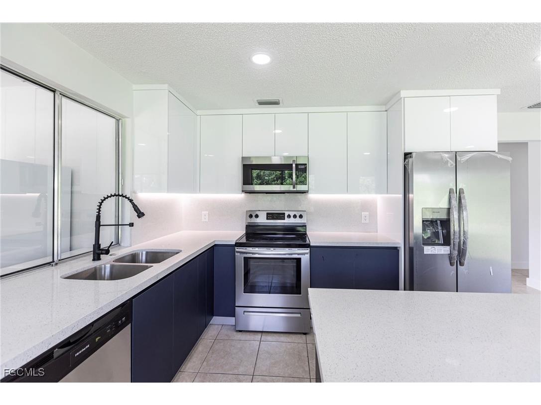 1717 NE 6th Terrace Cape Coral FL 33909 2025007740 image10