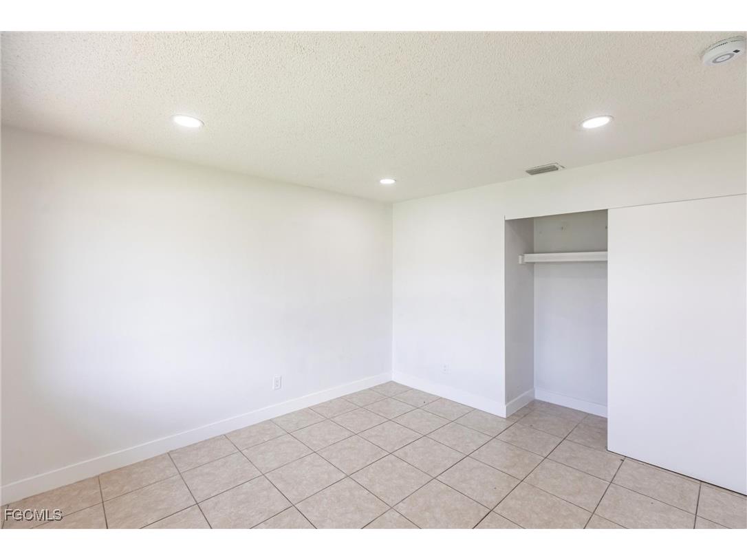 1717 NE 6th Terrace Cape Coral FL 33909 2025007740 image16