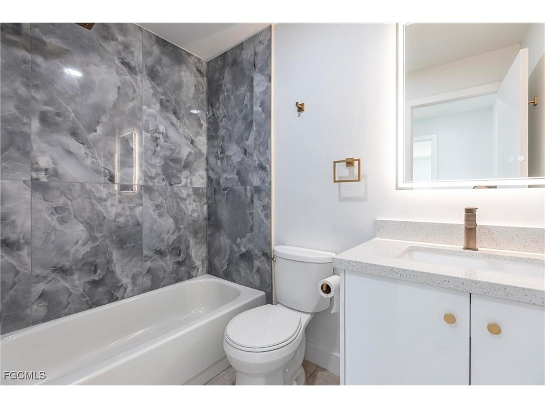 1717 NE 6th Terrace Cape Coral FL 33909 2025007740 image18