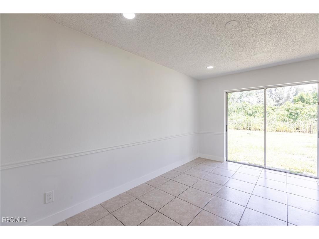 1717 NE 6th Terrace Cape Coral FL 33909 2025007740 image26