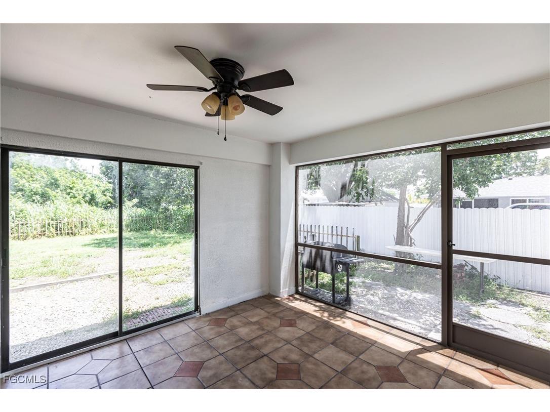 1717 NE 6th Terrace Cape Coral FL 33909 2025007740 image28