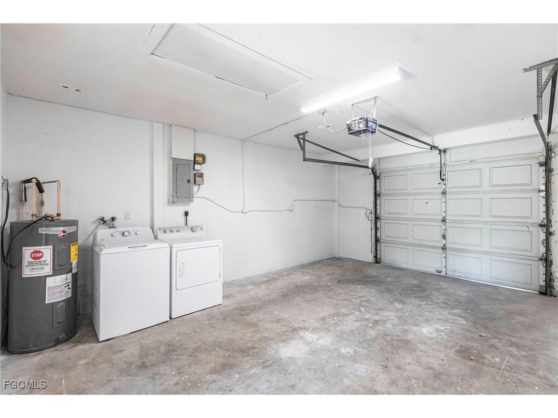 1717 NE 6th Terrace Cape Coral FL 33909 2025007740 image31