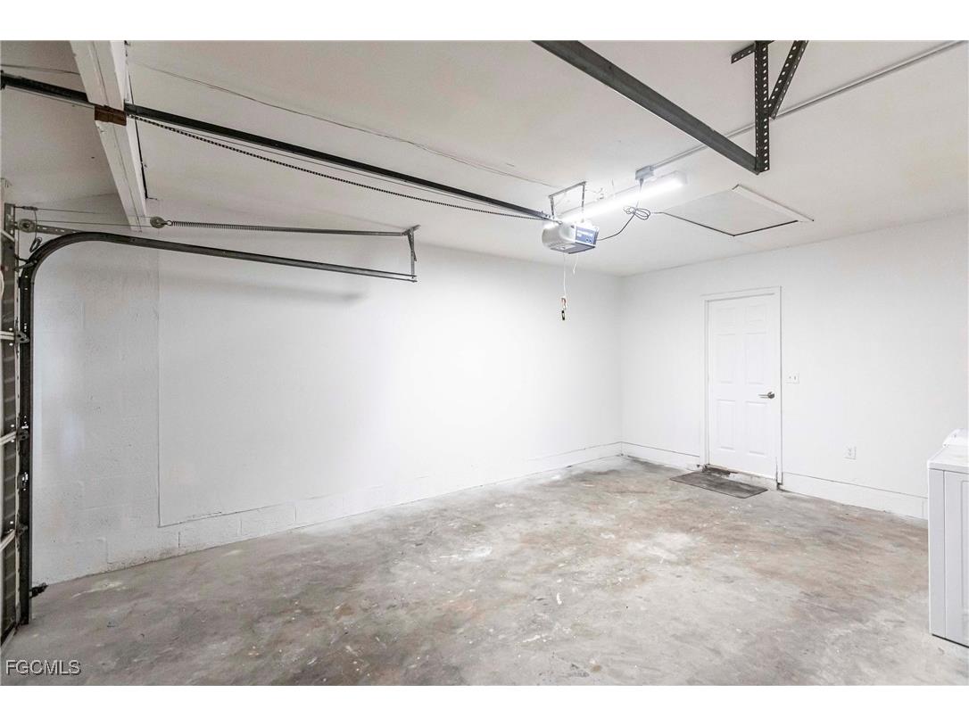 1717 NE 6th Terrace Cape Coral FL 33909 2025007740 image32