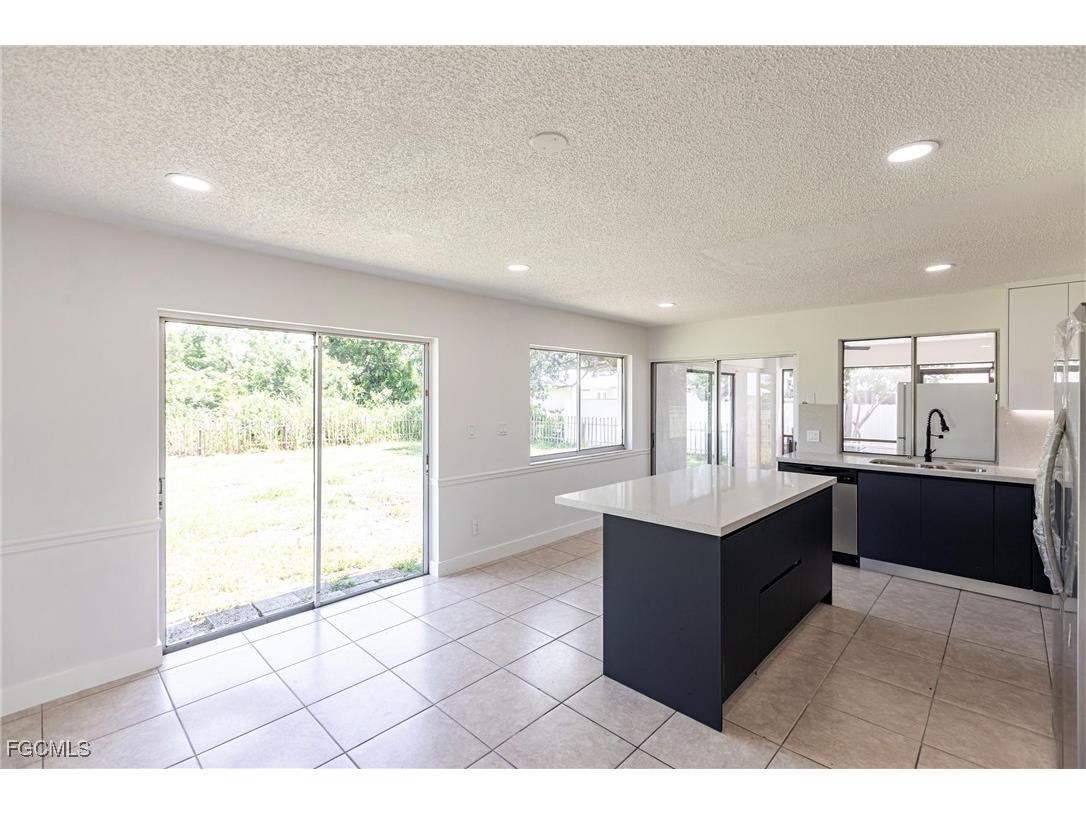 1717 NE 6th Terrace Cape Coral FL 33909 2025007740 image7