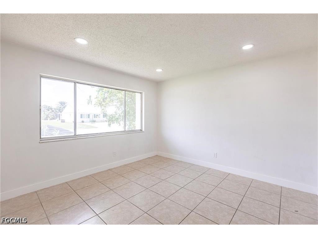 1717 NE 6th Terrace Cape Coral FL 33909 2026018061 image5