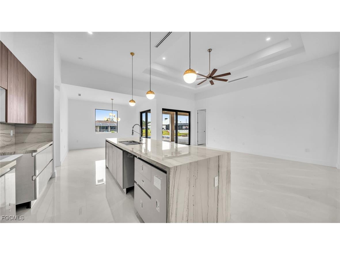 1717 NW 2nd Street Cape Coral FL 33993 2025000121 image12