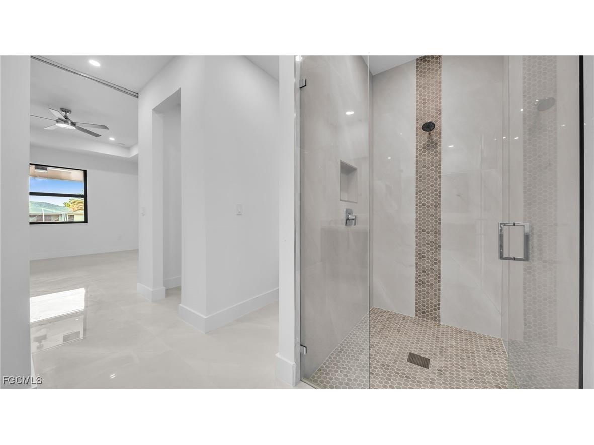 1717 NW 2nd Street Cape Coral FL 33993 2025000121 image21