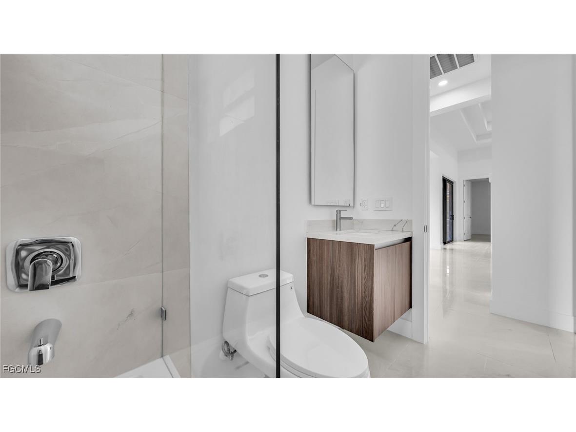 1717 NW 2nd Street Cape Coral FL 33993 2025000121 image31