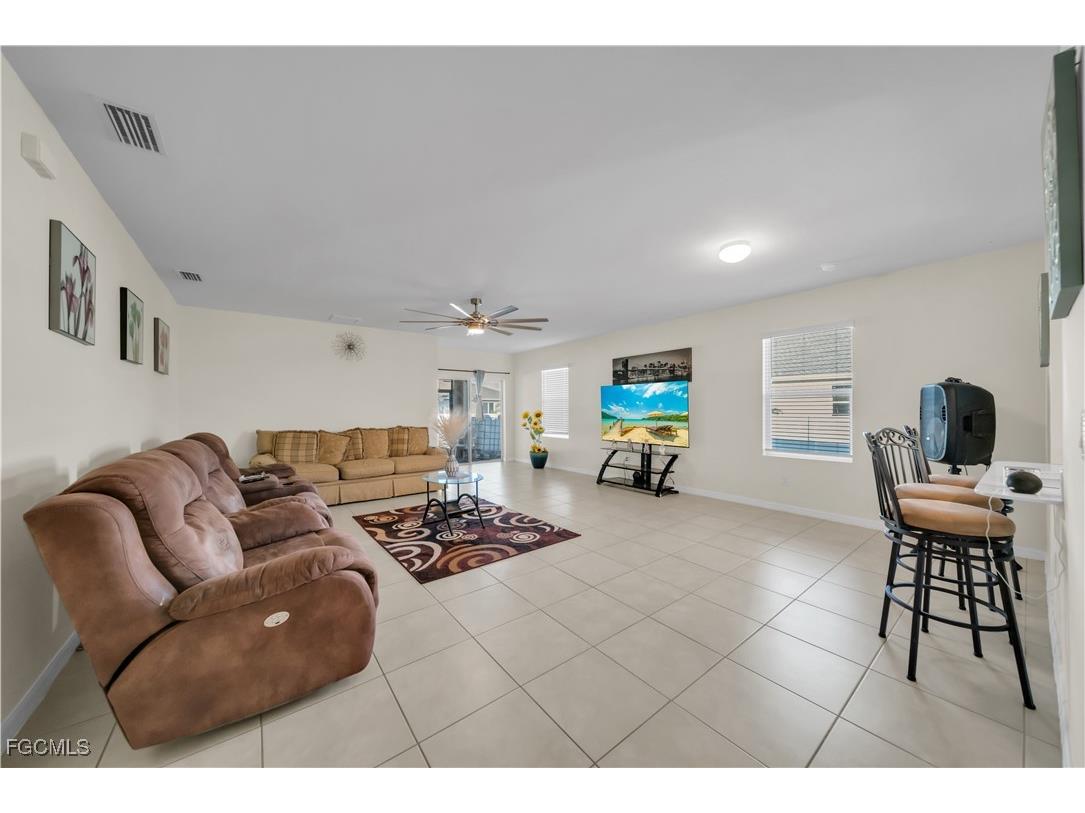 1717 NW 9th Terrace Cape Coral FL 33993 2025017317 image17