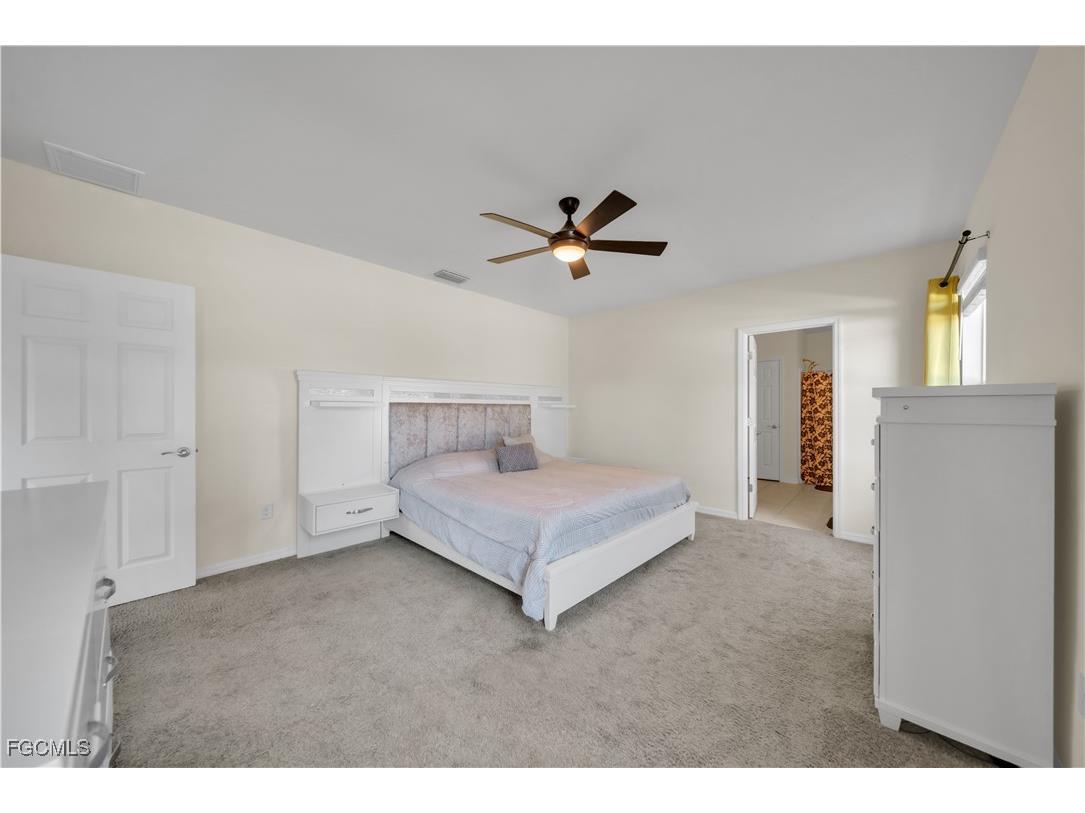 1717 NW 9th Terrace Cape Coral FL 33993 2025017317 image20