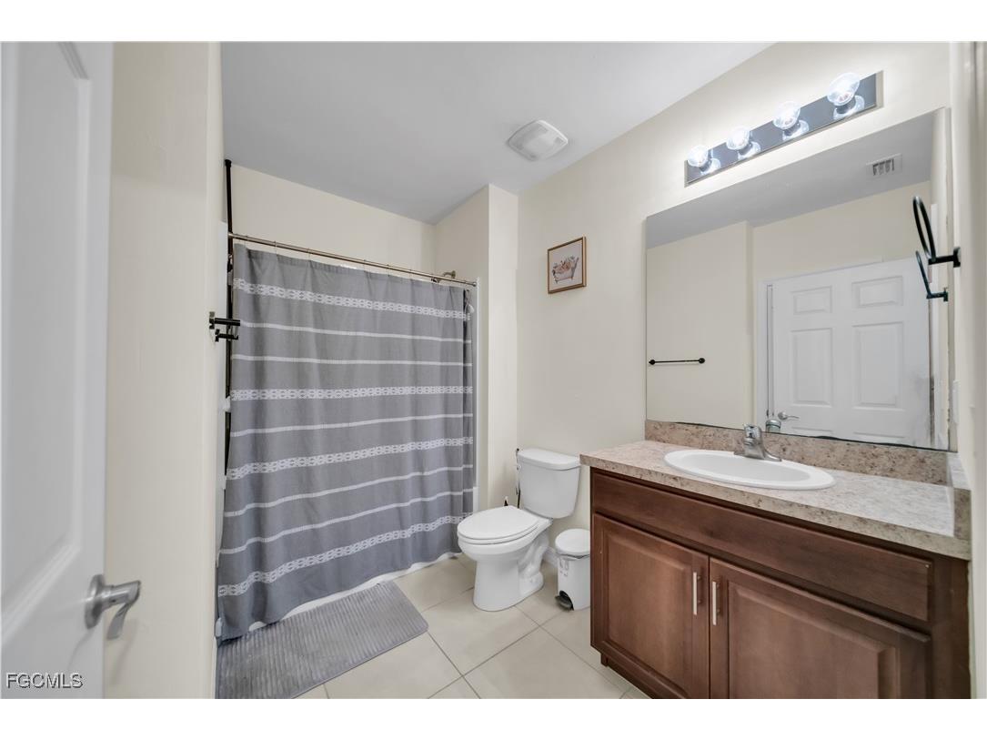 1717 NW 9th Terrace Cape Coral FL 33993 2025017317 image29