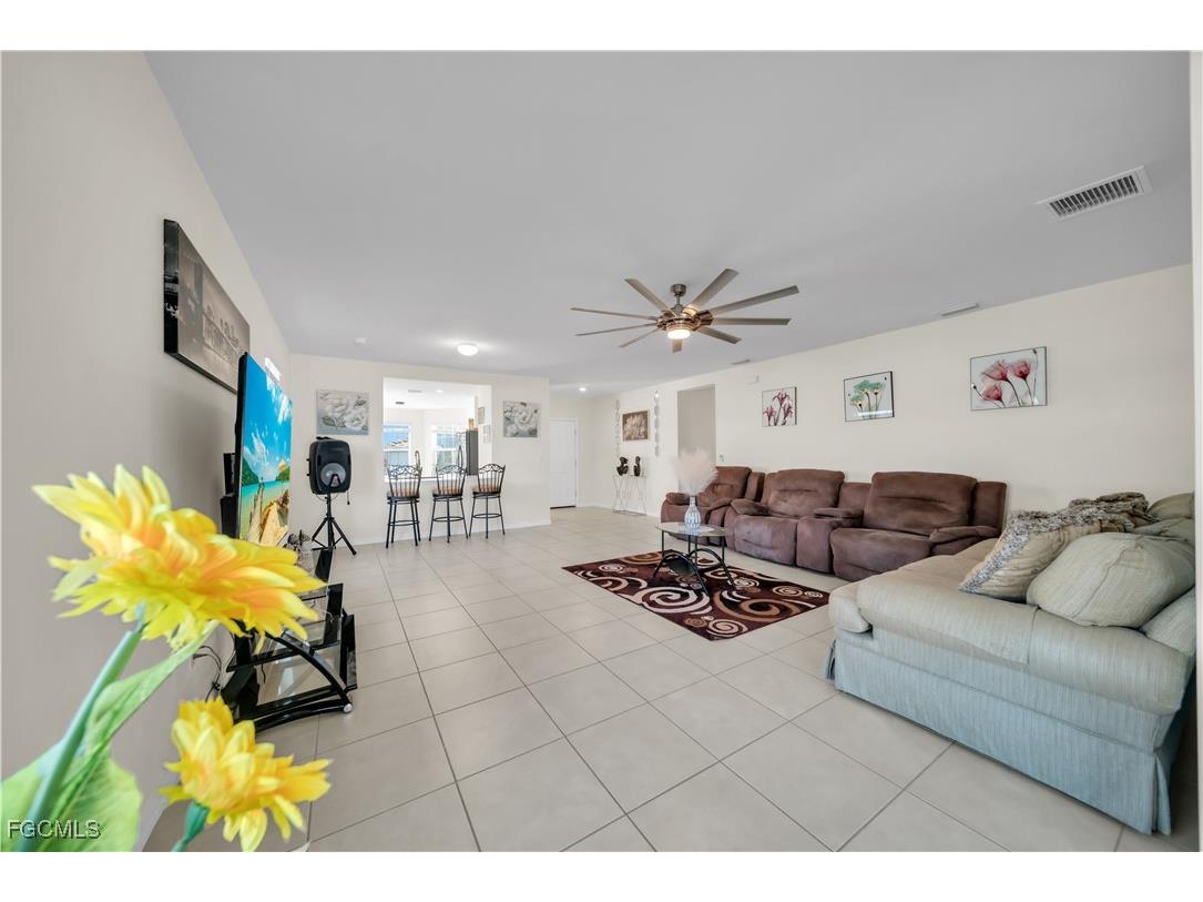 1717 NW 9th Terrace Cape Coral FL 33993 2025017317 image35