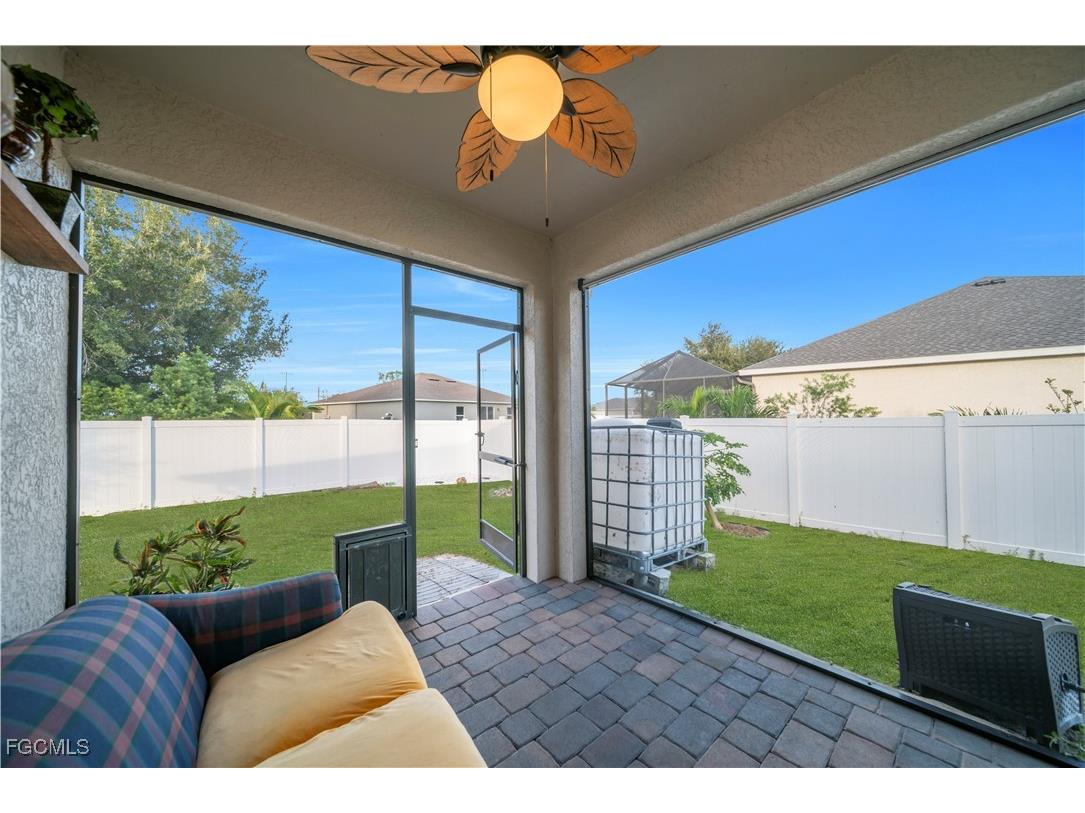 1717 NW 9th Terrace Cape Coral FL 33993 2025017317 image36
