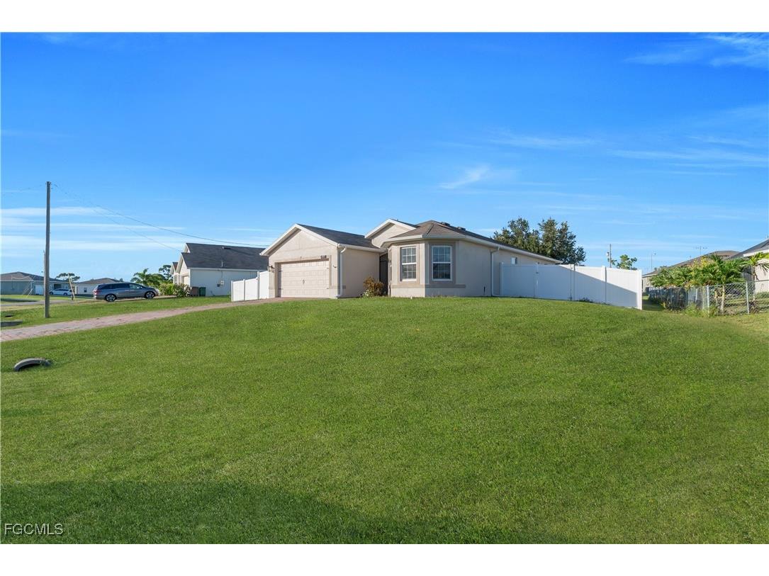 1717 NW 9th Terrace Cape Coral FL 33993 2025017317 image5