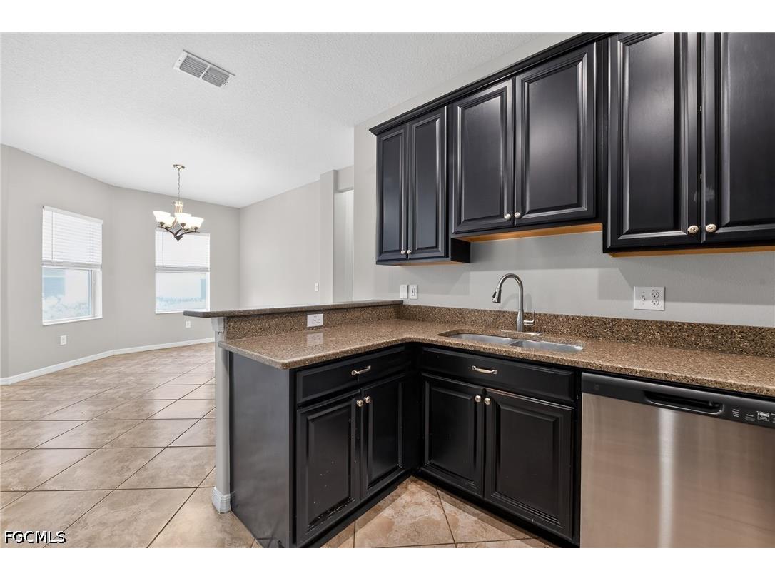 1717 Trailwater Street Ruskin FL 33570 2026029405 image4