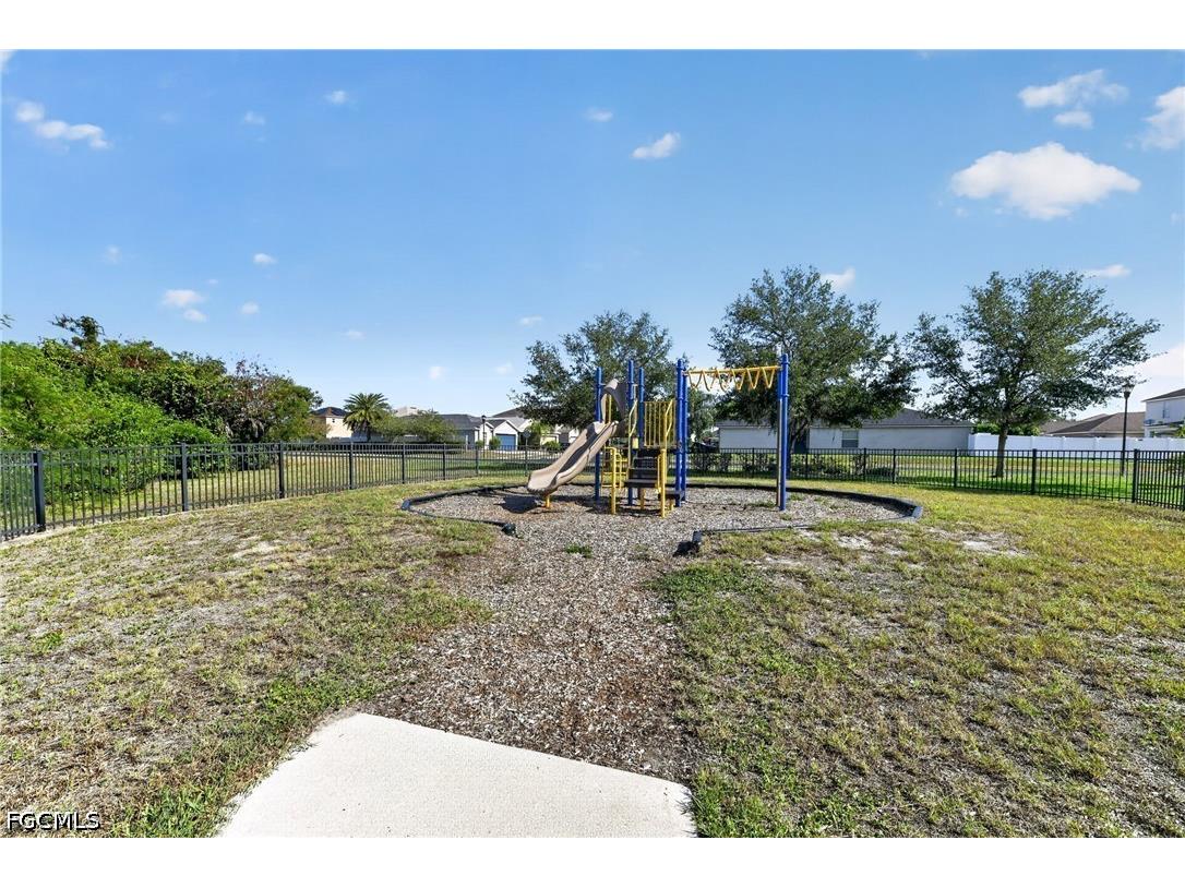 1717 Trailwater Street Ruskin FL 33570 2026029405 image46