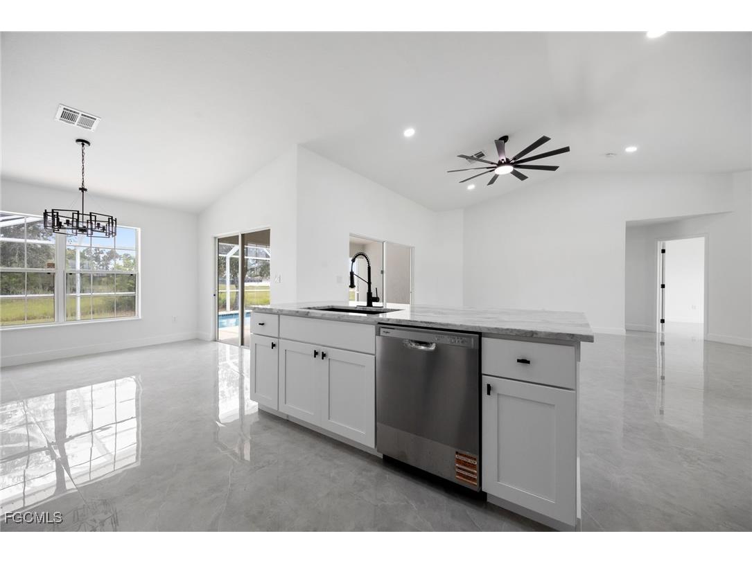 1718 NE 40th Lane Cape Coral FL 33909 2025009128 image12