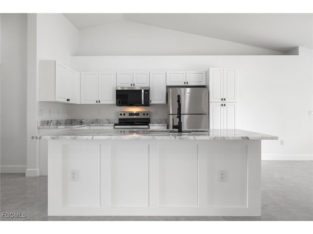 1718 NE 40th Lane Cape Coral FL 33909 2025009128 image9