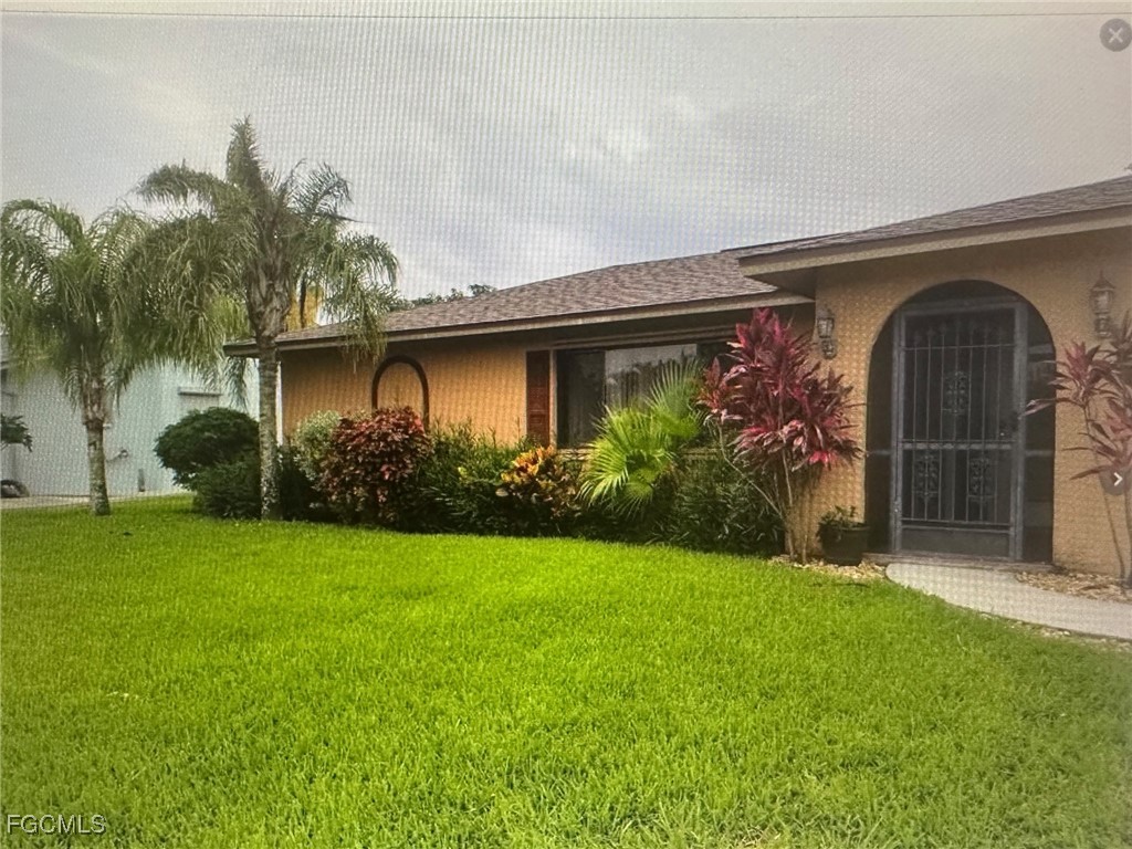1718 SE 15th Terrace Cape Coral FL 33990 2025020349 image1