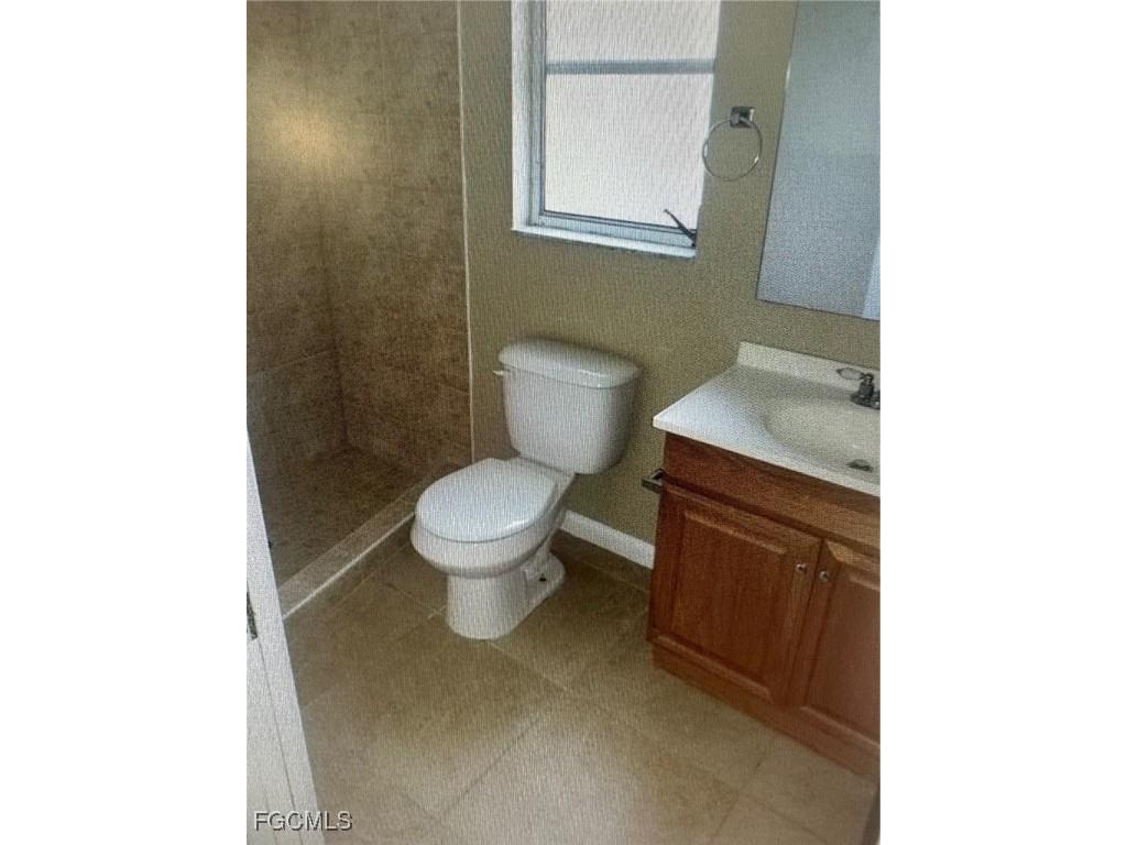 1718 SE 15th Terrace Cape Coral FL 33990 2025020349 image8