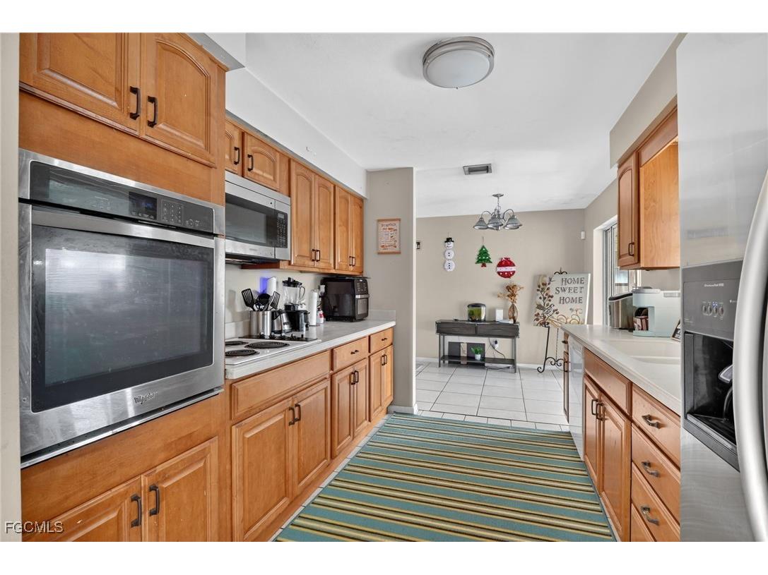 1718 SE 29th Lane Cape Coral FL 33904 2025025507 image14