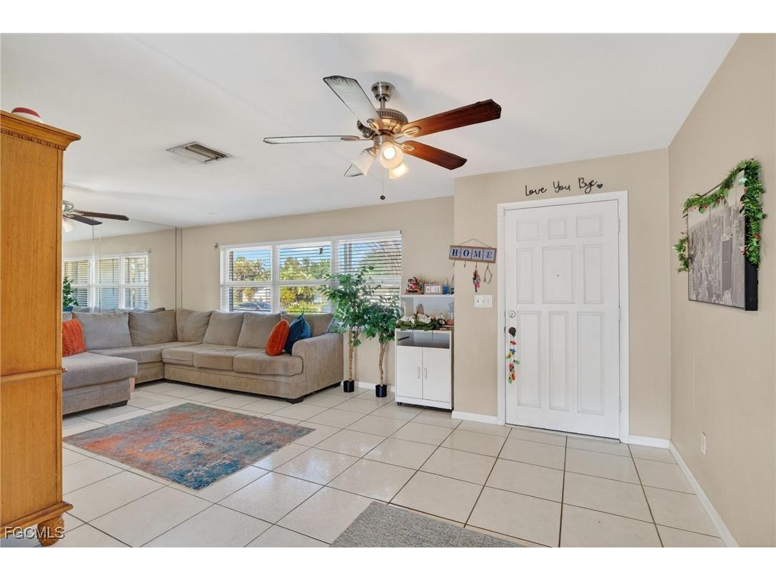 1718 SE 29th Lane Cape Coral FL 33904 2025025507 image5