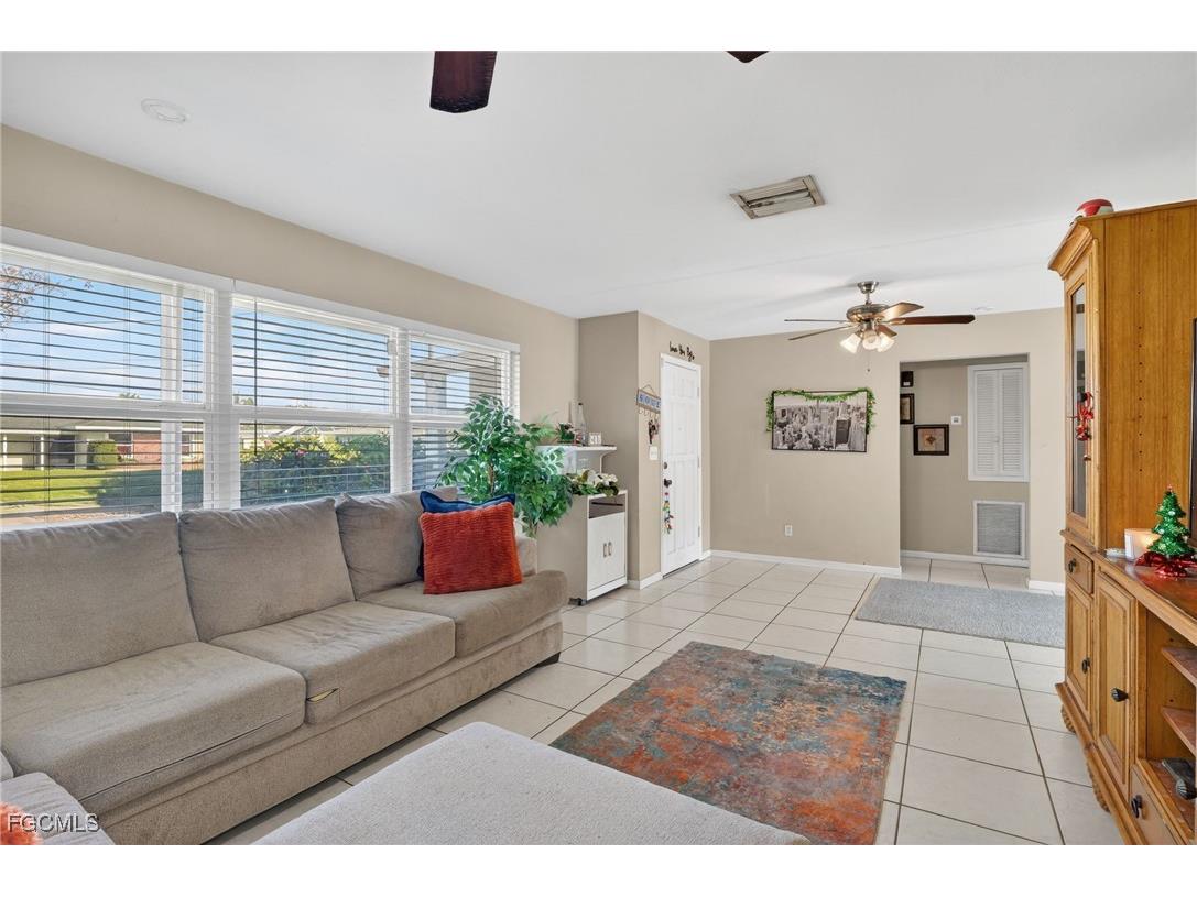 1718 SE 29th Lane Cape Coral FL 33904 2025025507 image7