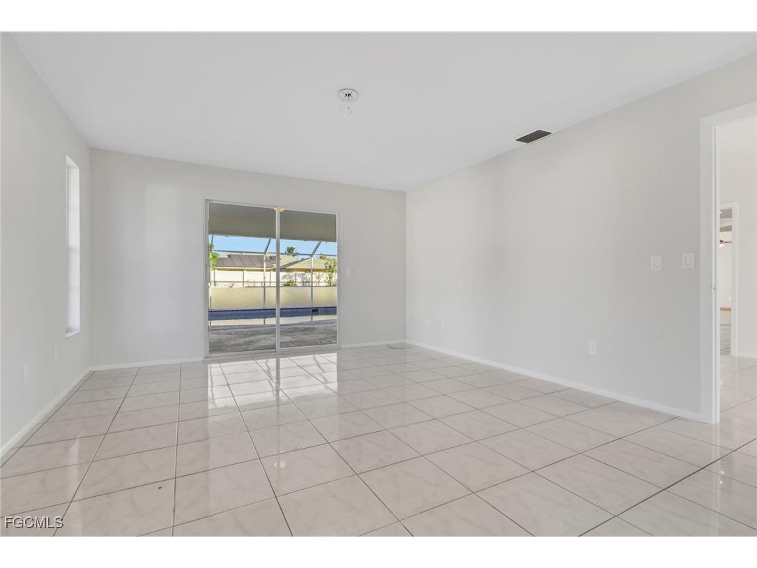 1719 SE 8th Street Cape Coral FL 33990 2025025373 image12