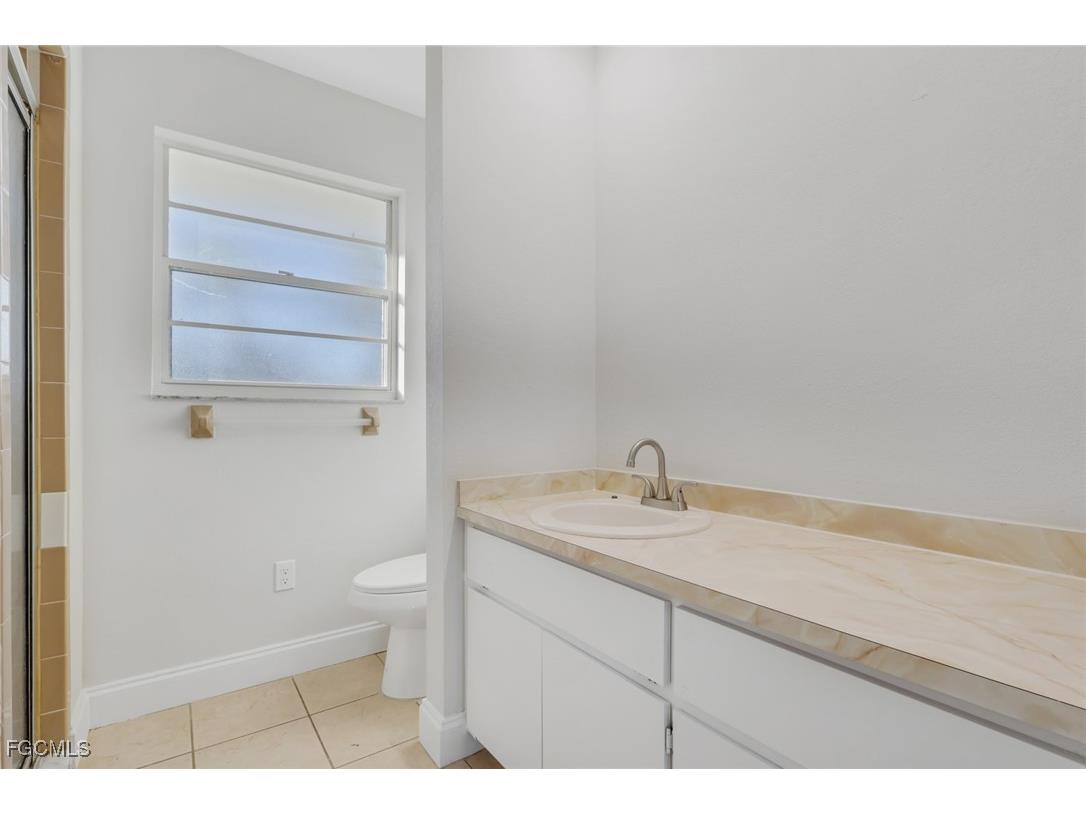 1719 SE 8th Street Cape Coral FL 33990 2025025373 image13