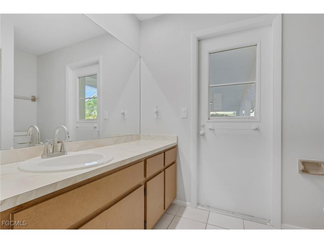 1719 SE 8th Street Cape Coral FL 33990 2025025373 image16