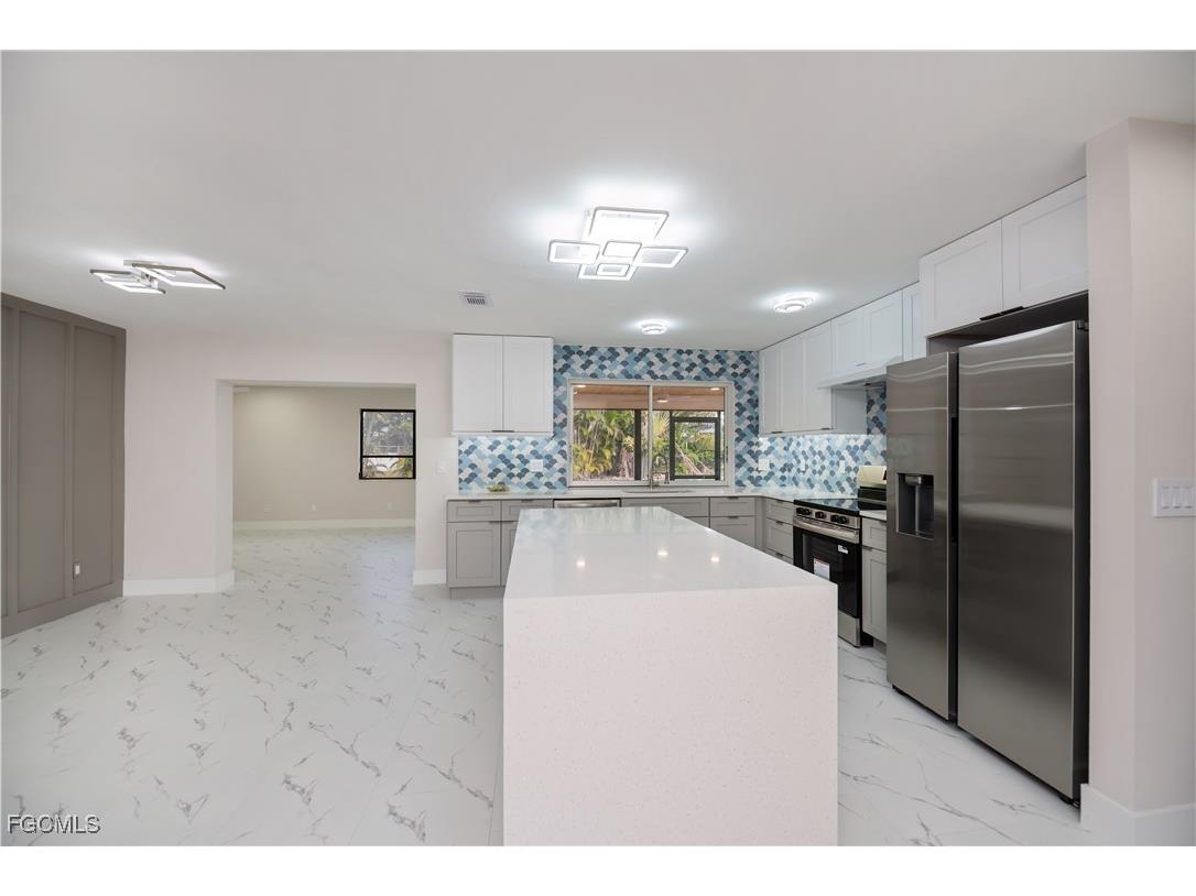 1719 Sandy Circle Cape Coral FL 33904 2025009603 image18