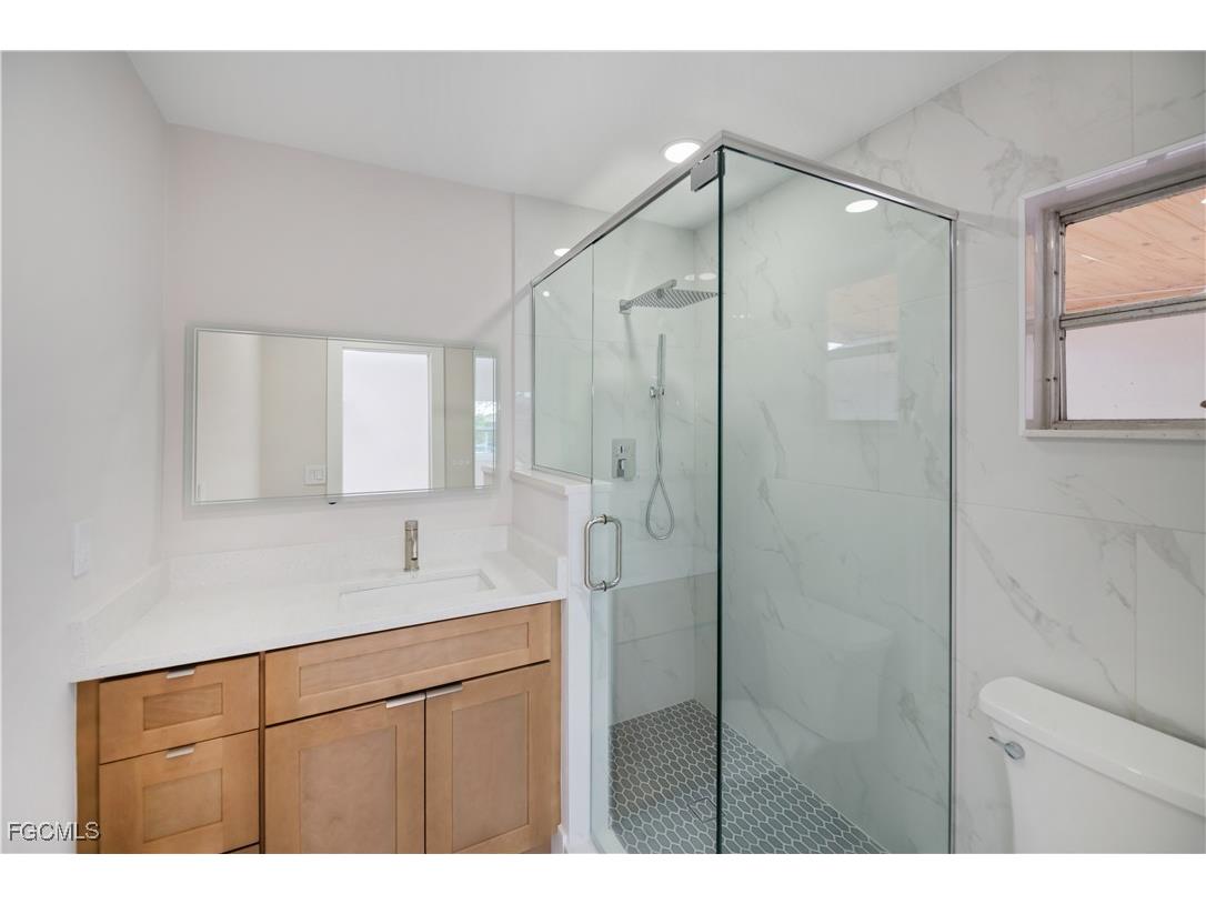 1719 Sandy Circle Cape Coral FL 33904 2025009603 image28