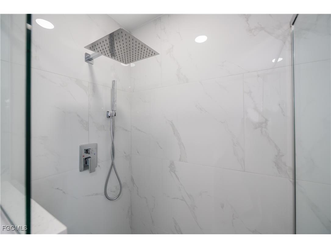 1719 Sandy Circle Cape Coral FL 33904 2025009603 image30