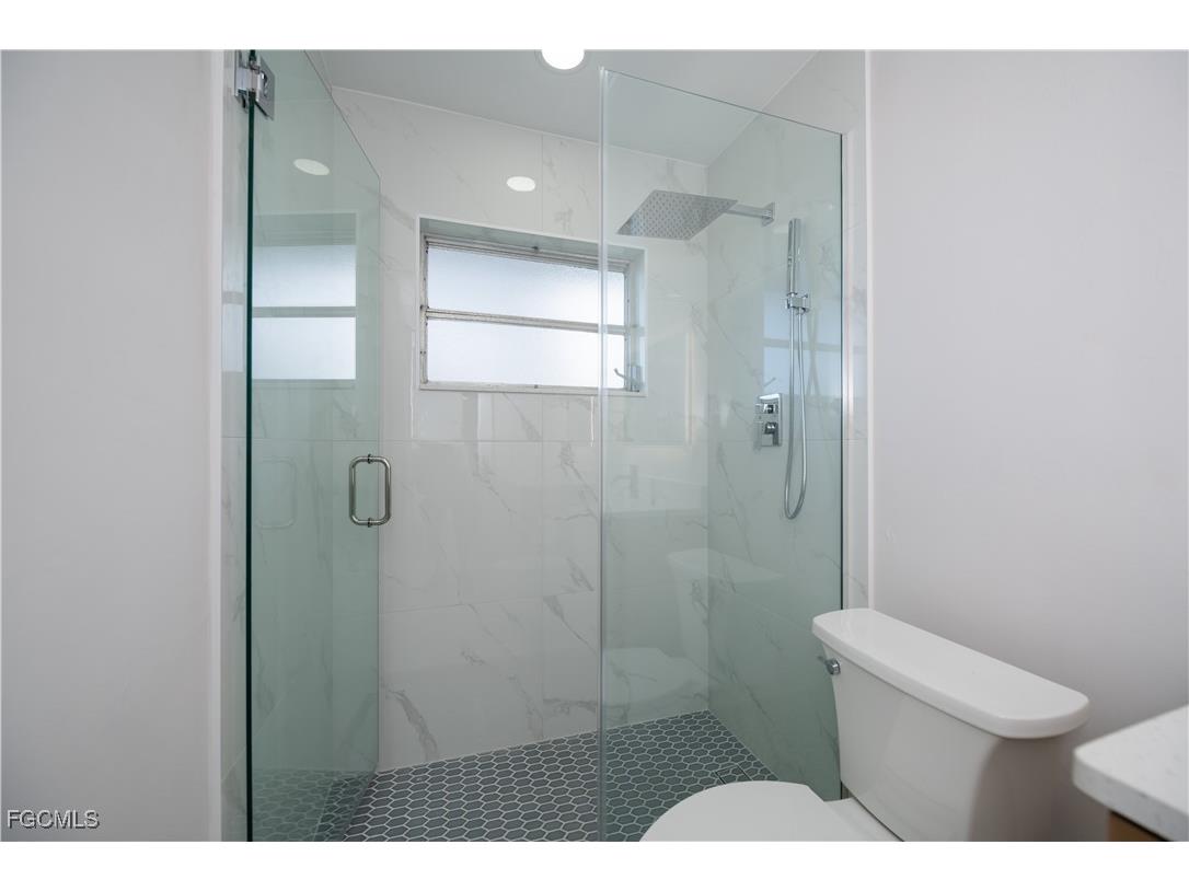 1719 Sandy Circle Cape Coral FL 33904 2025009603 image34