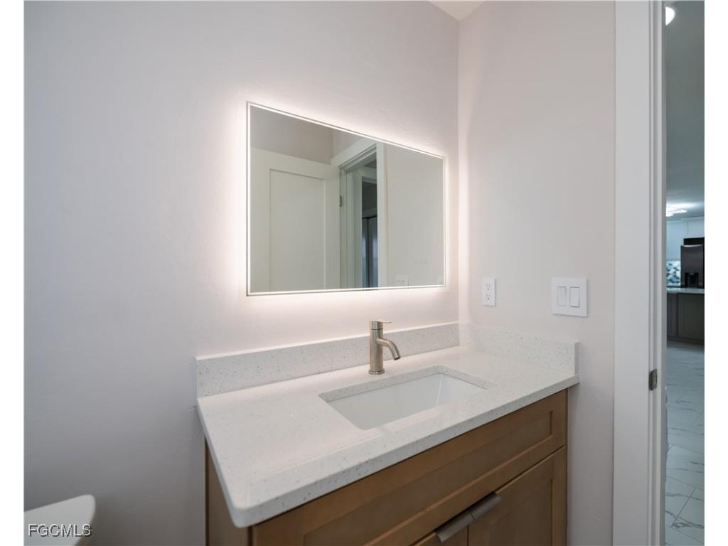 1719 Sandy Circle Cape Coral FL 33904 2025009603 image36