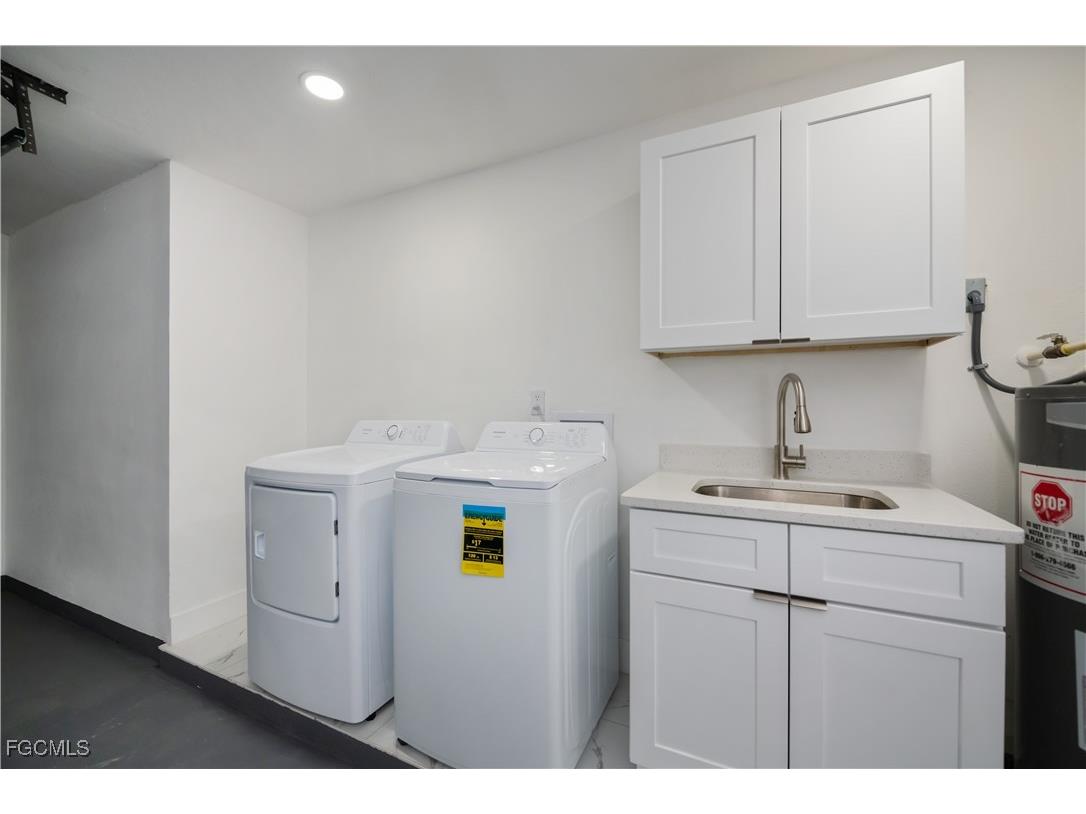 1719 Sandy Circle Cape Coral FL 33904 2025009603 image39