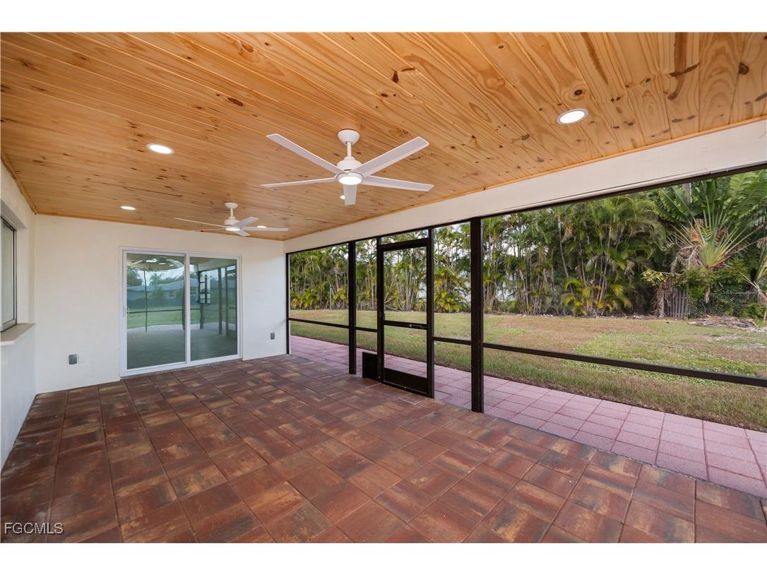 1719 Sandy Circle Cape Coral FL 33904 2025009603 image43