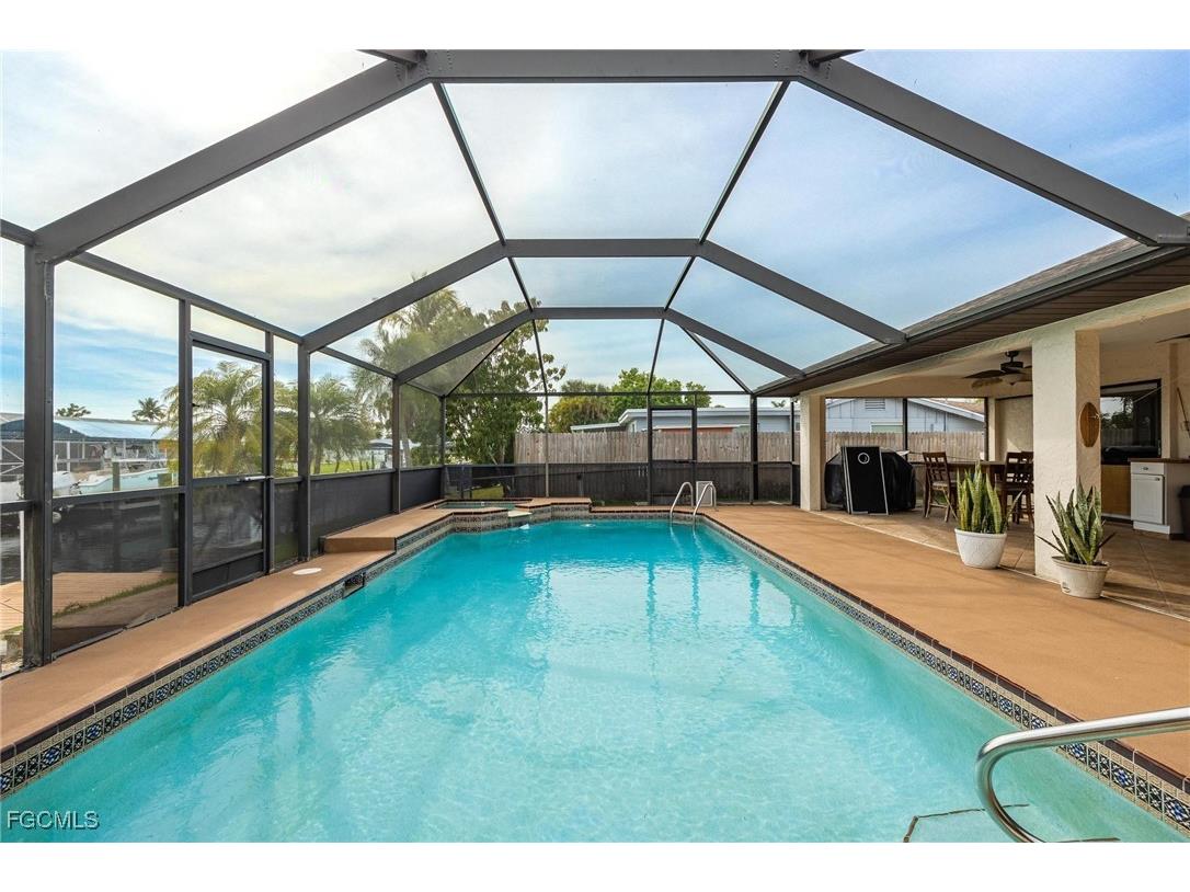 1719 W Bluewater Terrace North Fort Myers FL 33903 2026006226 image24