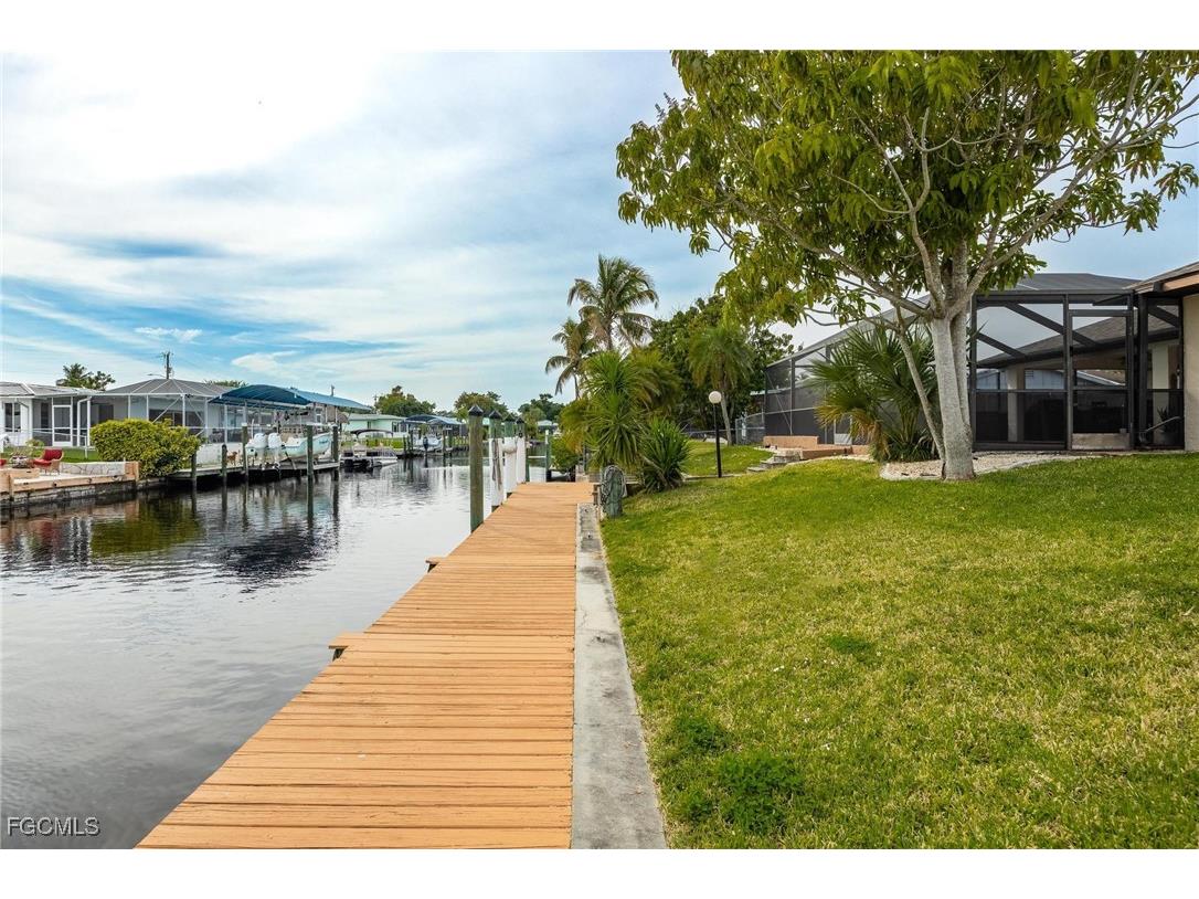 1719 W Bluewater Terrace North Fort Myers FL 33903 2026006226 image37