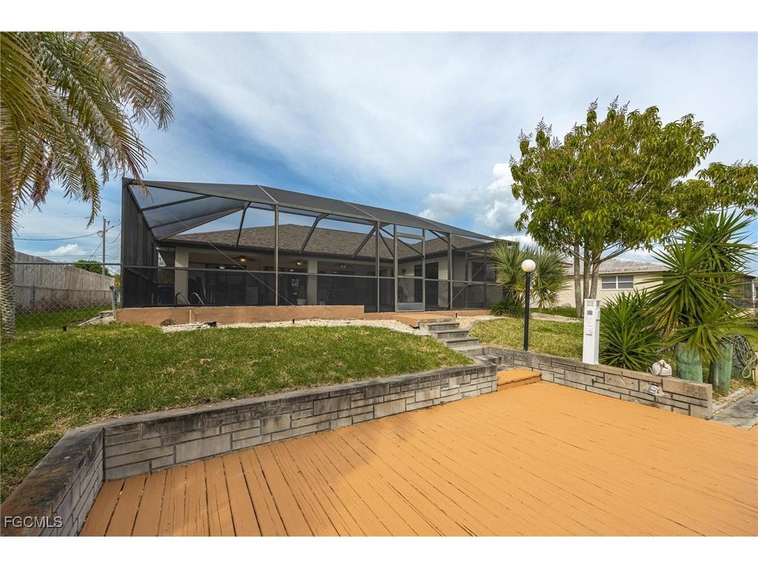 1719 W Bluewater Terrace North Fort Myers FL 33903 2026006226 image38